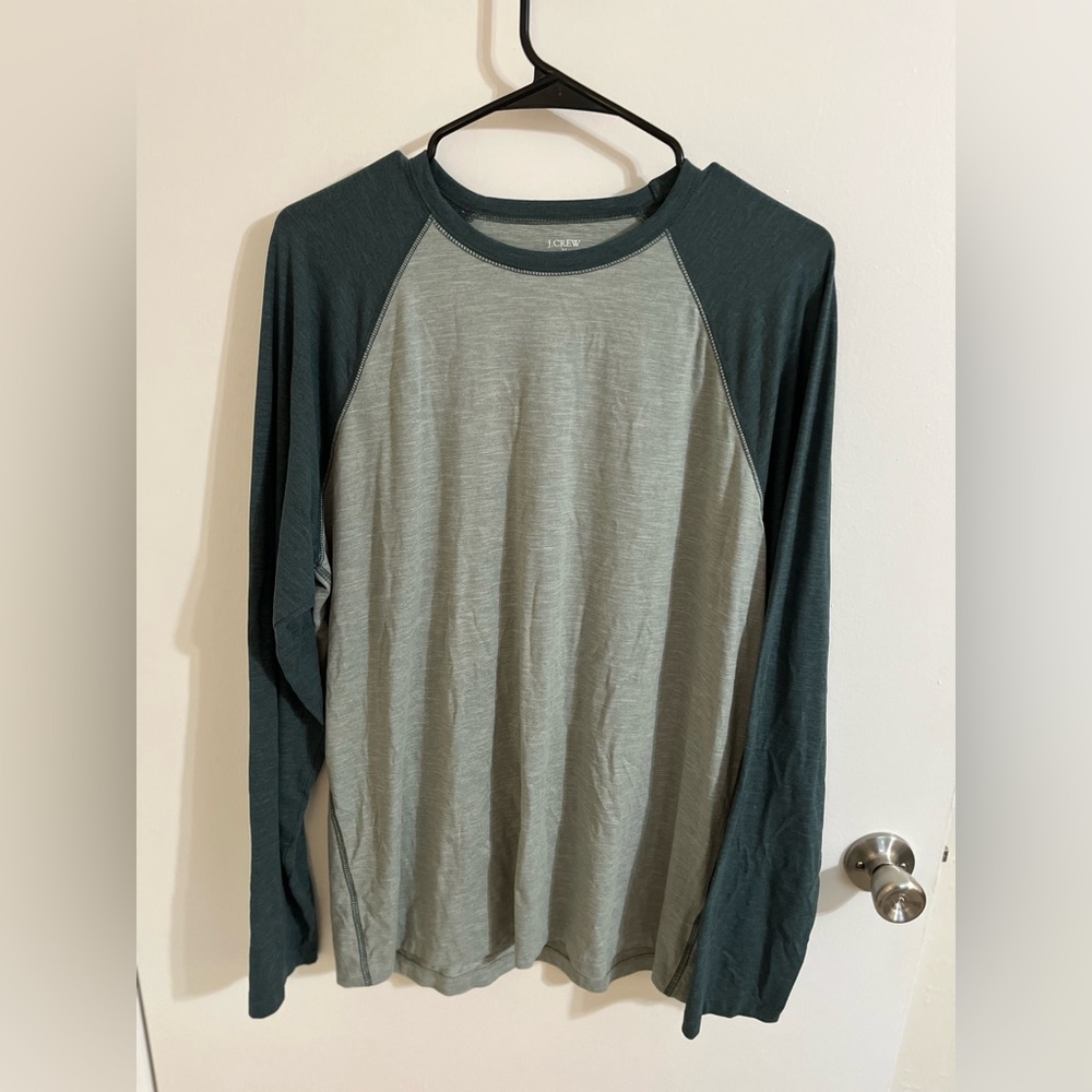 J. Crew Factory Performance Men’s Long-Sleeved Tee, Size Large, Gray/Green